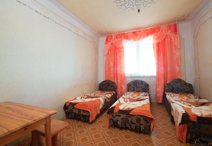 Трехместный номер Эконом. Гостевой дом Анаида, г. Сочи, Лазаревский район, п. Лоо