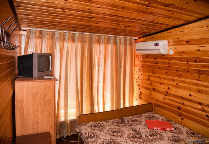 Двухместный эконом (с удобствами на этаже). Гостевой дом Теремок, г. Геленджик, с. Кабардинка