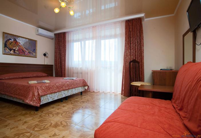 Полулюкс двухместный. Гостевой комплекс Атриум, г. Геленджик, с. Дивноморское