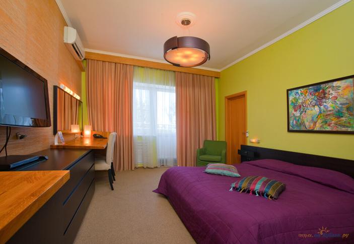 Номер Полулюкс-Стайл. Прибрежный отель Green Apple. Курортный комплекс Costa Rusa, Туапсинский район, п. Майский