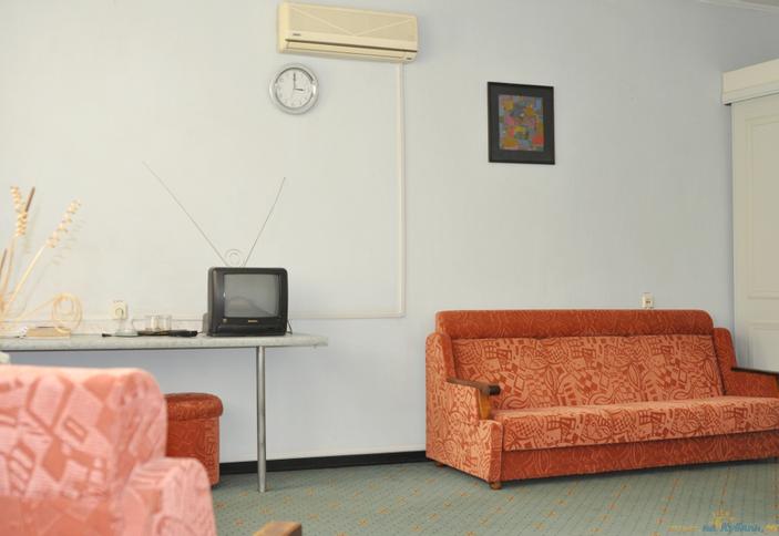 Двухместный бизнес. Гостиница 