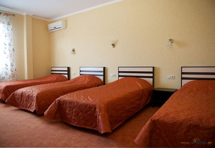Четырехместный номер. База отдыха Старая Мельница, п. Мостовской