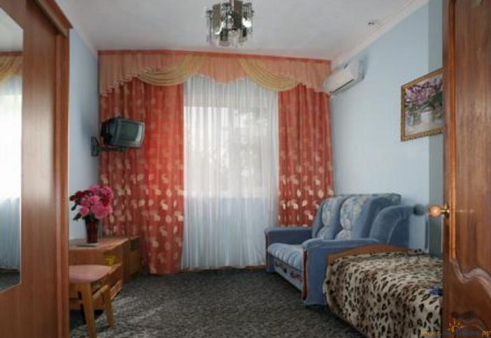 Трехместный номер. Гостевой дом Прохлада, г. Анапа, п. Витязево
