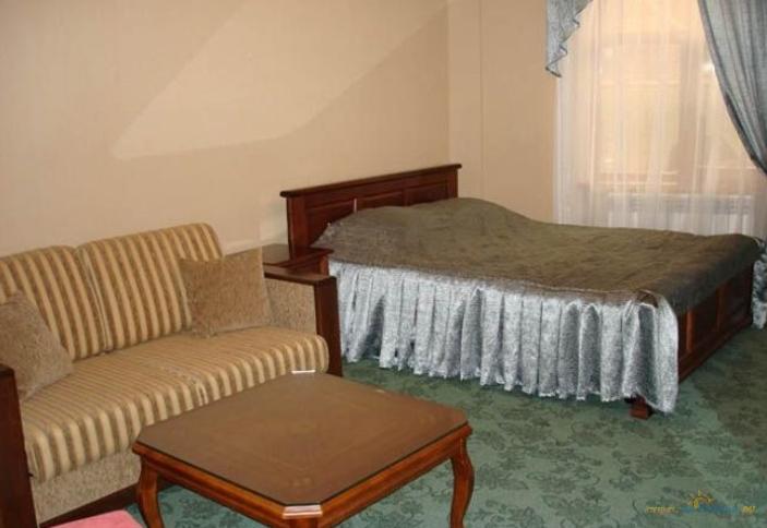 Двухместный, корпус Сибирь. Туркомплекс Горное настроение, Майкопский район, 10 км к юго-западу от ст. Даховской