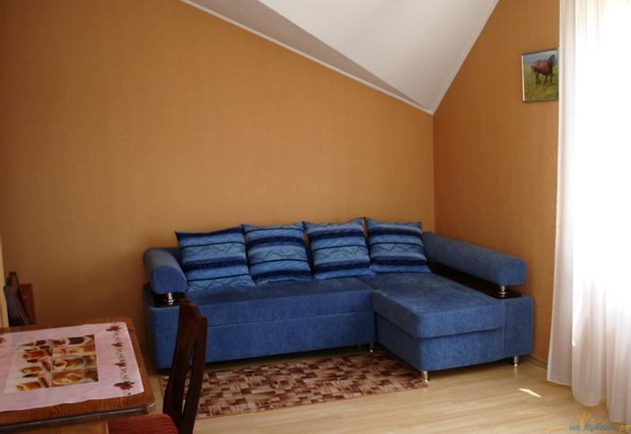 Двухкомнатный с удобствами. Турбаза Горная, р-н Майкопский, п. Каменномостский