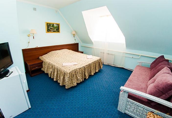 Трехместный номер. Турбаза Лаго-Наки, ст. Даховская (р-н Азишского хребта)