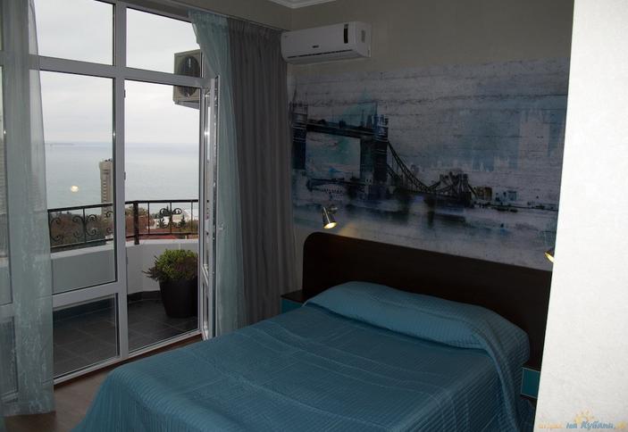 London (Лондон). Гостевой дом Серебряный утесЪ, г. Сочи