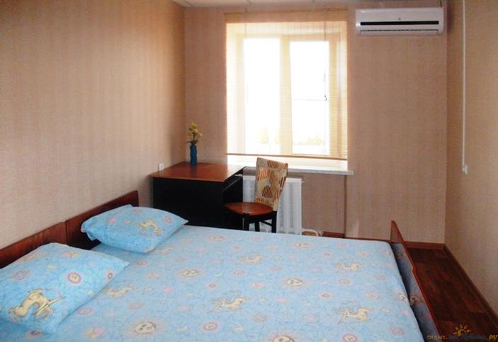 Двухместный №1 с двуспальной кроватью. Хостел Южный город, г. Новороссийск