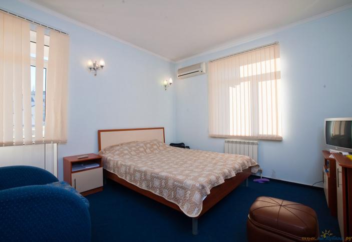 Однокомнатный номер. Гостиница Визит, г. Сочи