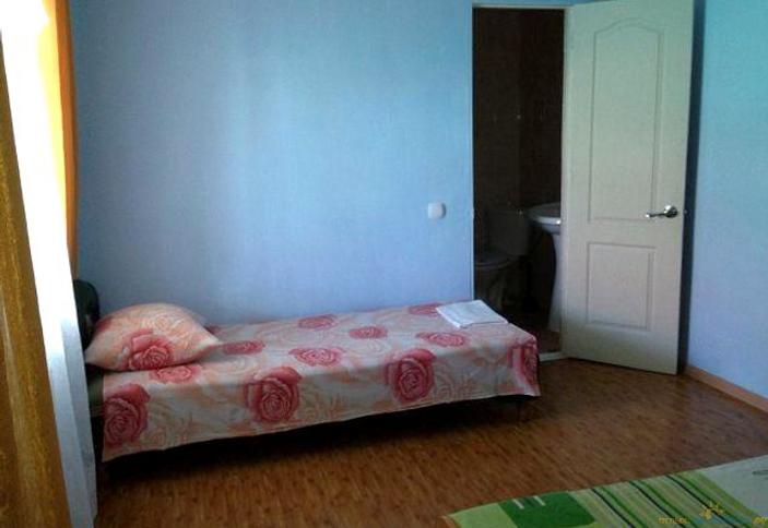 Трехместный номер. Гостевой дом Цветик, Темрюкский р-н, пос. Кучугуры