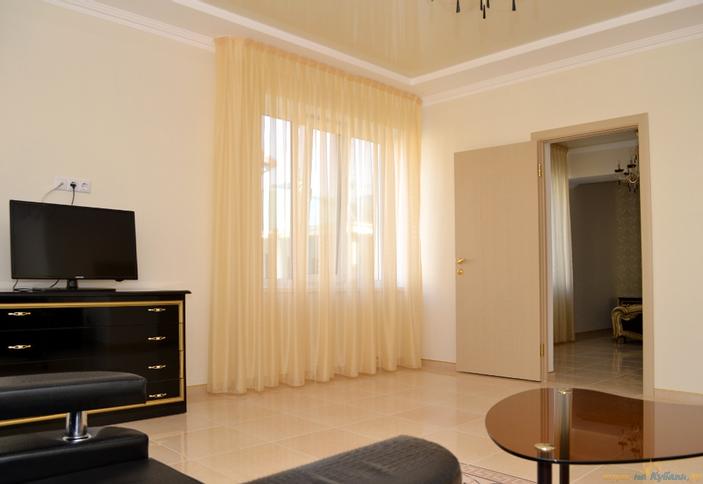 Люкс со смежными комнатами. Гостевой дом У Луки, п. Витязево