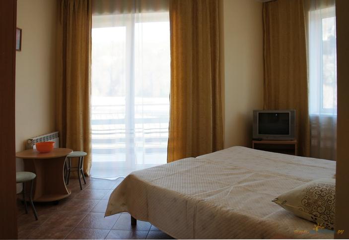 Двухместный номер с удобствами на блок. Гостевой дом 