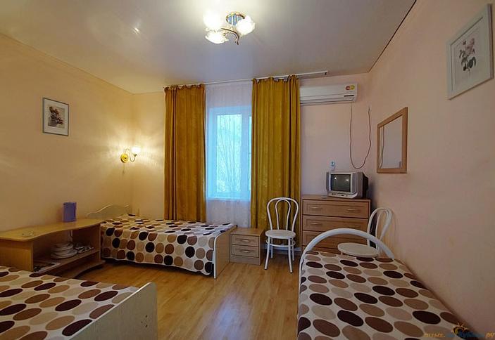 Стандарт трехместный. Гостевой дом 