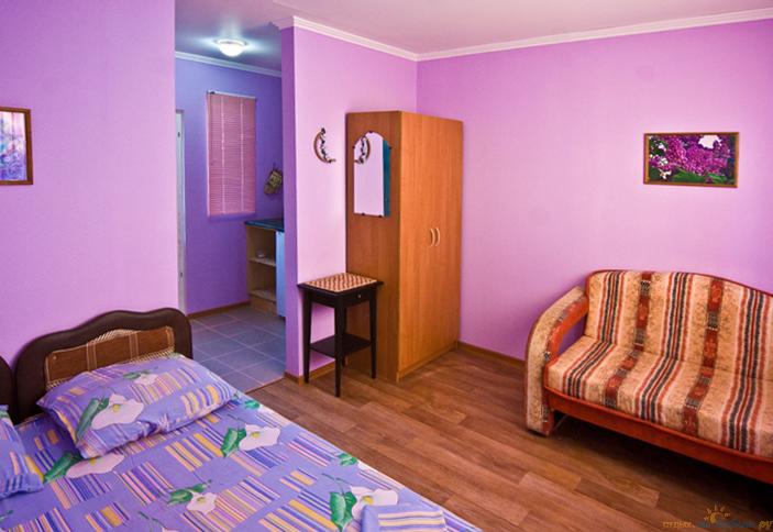 Домик Сиреневый Гостевой дом Ласточкино гнездо, ст. Голубицкая