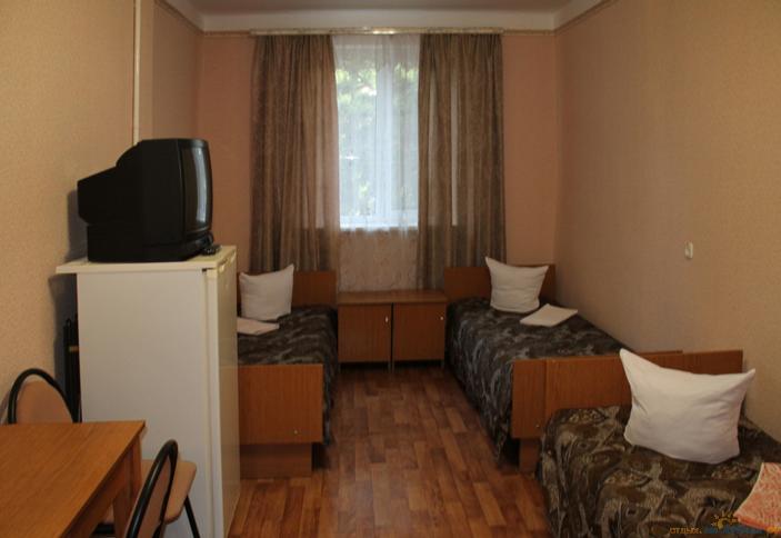 Трехместный без удобств № 69, 72, 30 Гостиница Туапсе, Туапсе