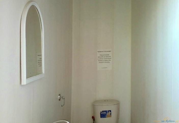 Санузел в экономкорпусе Гостиничный комплекс СтефаниРай, с. Тенгинка