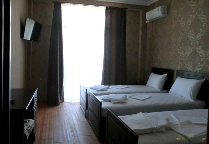 Трехместный полулюкс. Отель IDEAL, п. Витязево