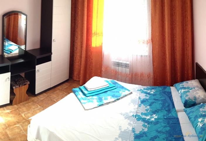 Трехместный эконом. Гостевой дом Фаина, г. Сочи, Адлерский район