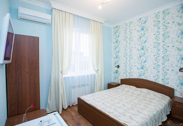 Двухместный люкс. Гостевой дом Леонидас, г. Геленджик, п. Кабардинка