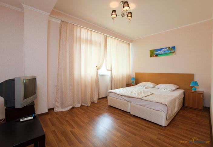 Стандарт плюс двухместный. Гостиница Винговер, г. Анапа, п. Сукко