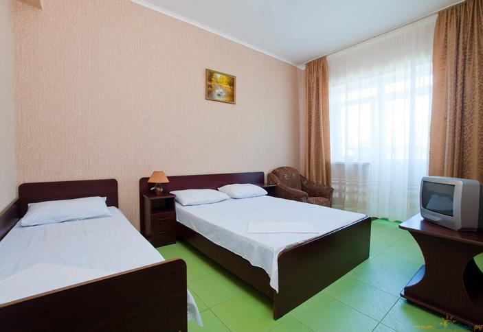 Трехместный полулюкс. Гостевой дом Георгий, г. Анапа, п. Витязево