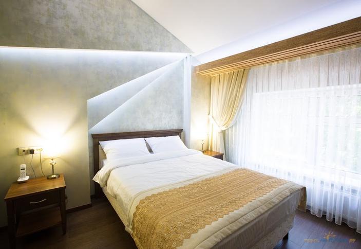 Двухместный люкс маленький. Ресторанно-гостиничный комплекс 