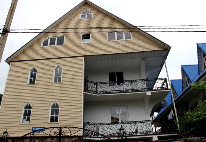 Гостиница Марина, пос. Лоо