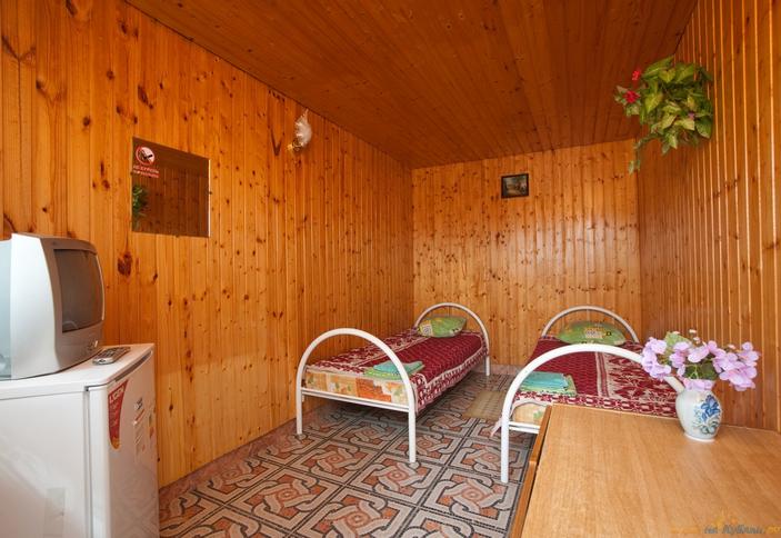 Двухместный номер с удобствами на этаже. Гостевой дом Альдаир, г. Геленджик, с. Архипо-Осиповка