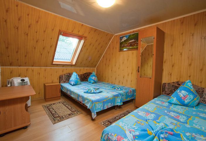 Трехместный эконом. Гостевой дом Вероника, Туапсинский район, п. Джубга