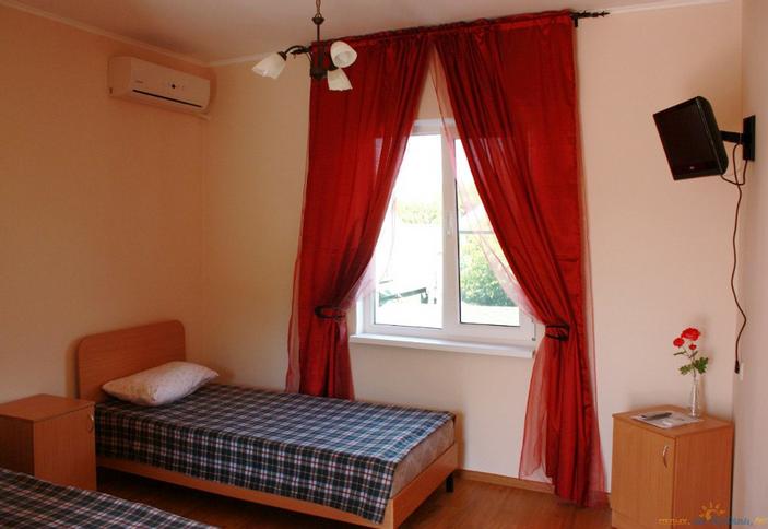 Двухместный полулюкс. Гостевой дом Мариетта, г. Геленджик, с. Кабардинка