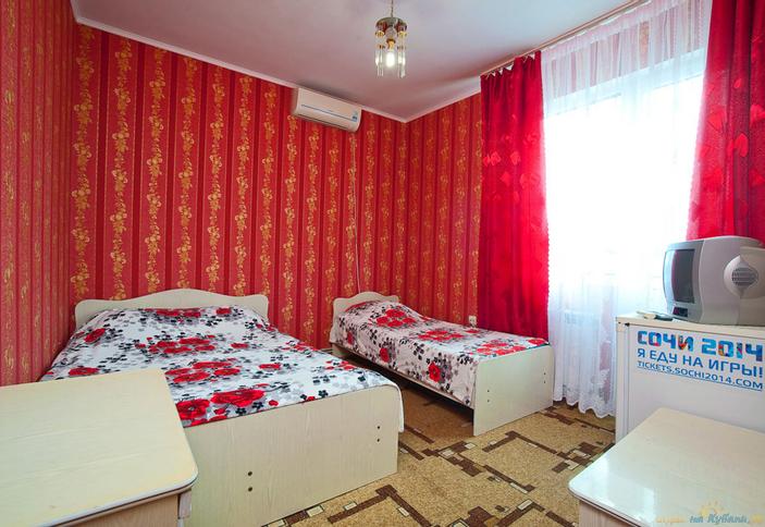 Трехместный стандарт. Гостевой дом Валентина, г. Адлер