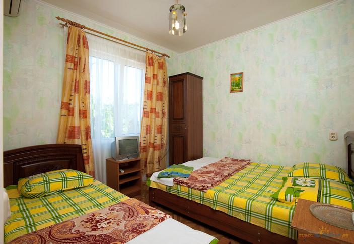 Трехместный номер. Частный дом Виолетта, г. Сочи, Лазаревский район, п. Лоо