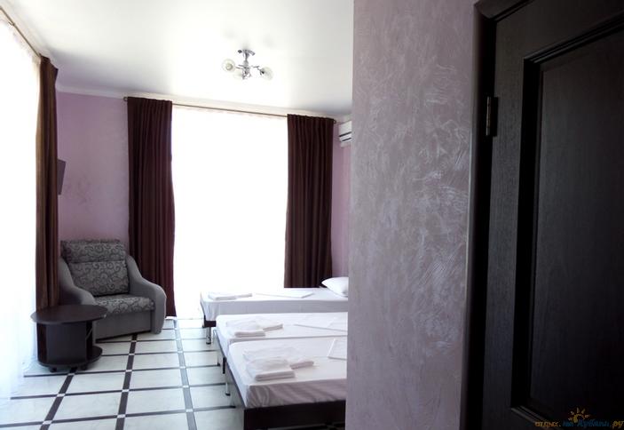 Номер. Гостевой дом Космос (у аквапарка), пос. Витязево