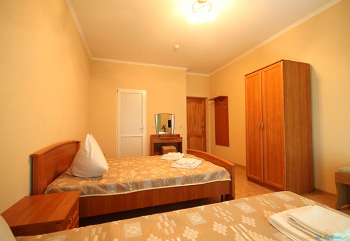 Трехместный номер. Отель 777, г. Адлер