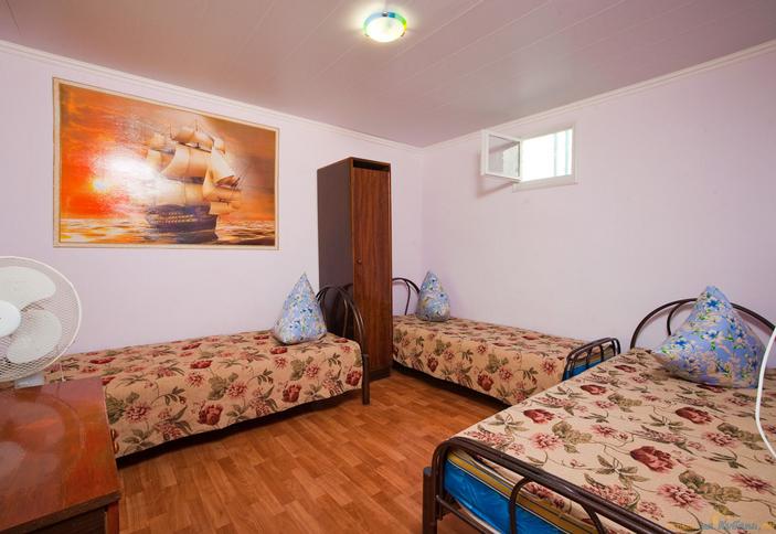 Трехместный. Гостевой дом На Гагарина, Темрюкский район, п. Кучугуры