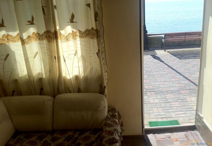 Номер с большой кроватью. Эллинг-коттедж У моря, г. Сочи, Адлерский р-н