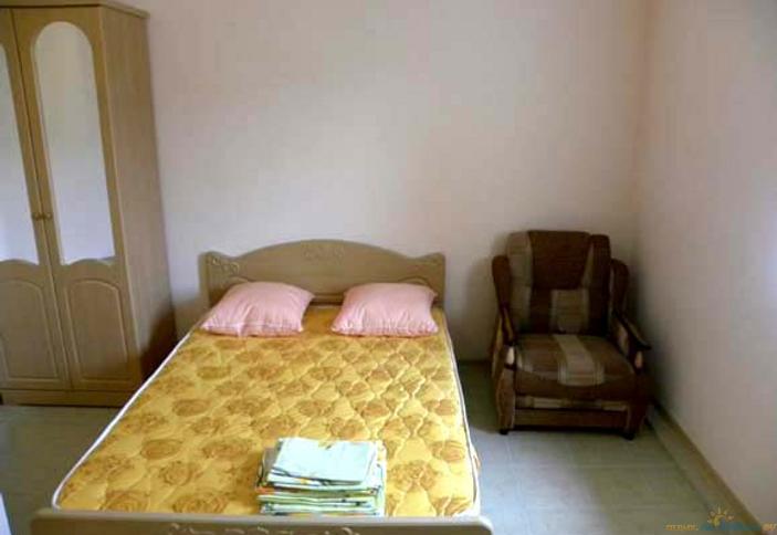 Трехместный стандарт. Гостевой дом Анжелика; г. Геленджик