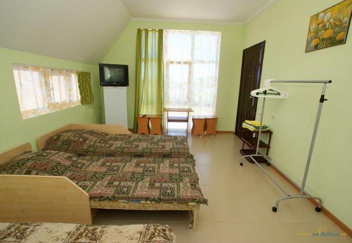 Четырехместный номер. Гостевой дом Наталия, г. Сочи, п. Аше