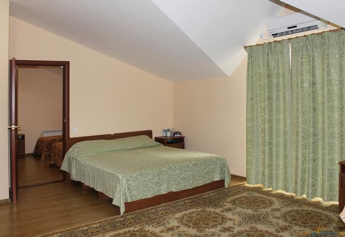 Двухкомнатный четырехместный с кухней. Гостевой дом 