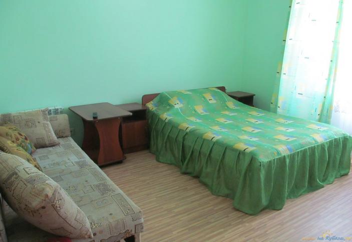 Трехместный стандарт. Гостевой дом Татьяна, г. Геленджик