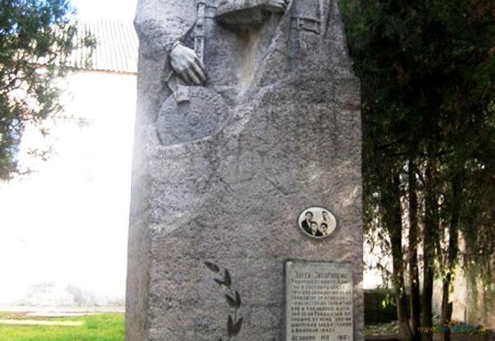Памятник погибшим в Великой отечественной войне. Гай-Кодзор. Анапа