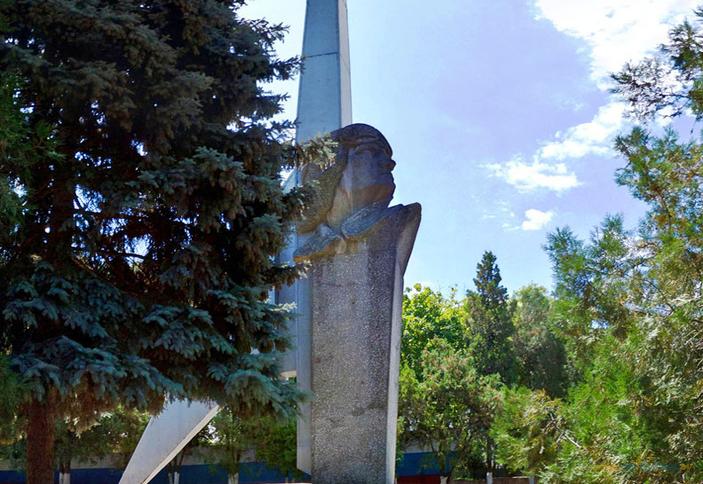 Памятник авиаторам, г. Ейск