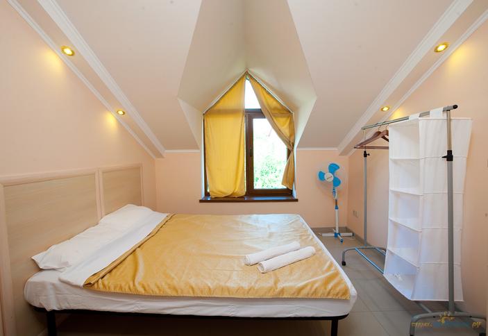 Двухместный с удобствами на этаже, 1 этаж. Гостевой дом на ул. Набережная 6б, Туапсинский район, п. Небуг