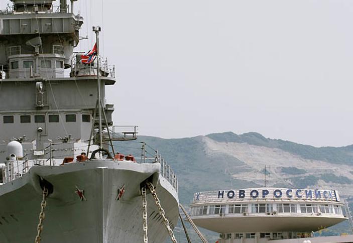 Набережная им Адмирала Серебрякова