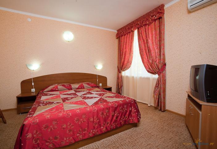 Двухкомнатный номер. Гостиница Кассиопея, г. Геленджик, п. Архипо-Осиповка