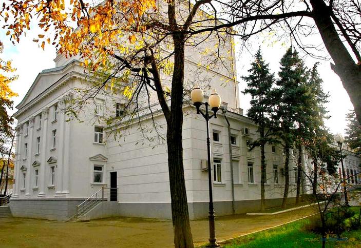 Драматический театр им. В.П. Амербекяна