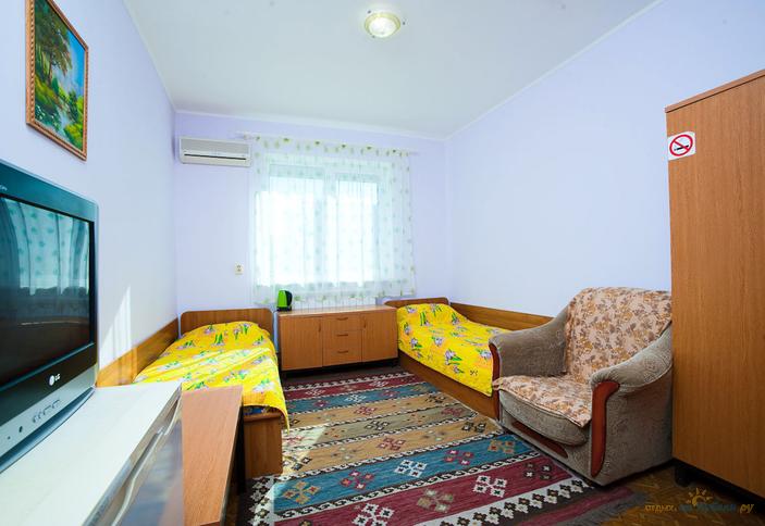 Двухместный стандарт с доп. местом. Частная гостиница уЮТ, г. Геленджик, п. Архипо-Осиповка