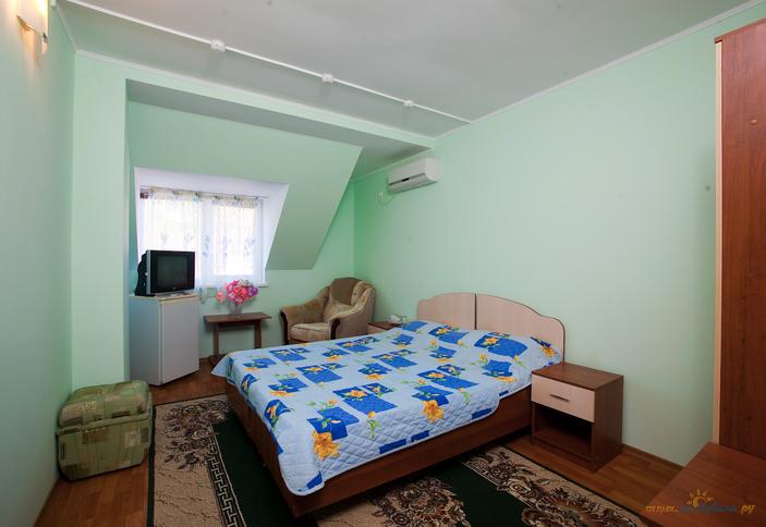 Двухкомнатный двухместный стандарт. Частная гостиница уЮТ, г. Геленджик, п. Архипо-Осиповка