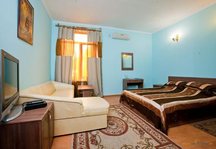 Двухкомнатный номер 1 категории. Гостиничный комплекс Лето, г. Туапсе