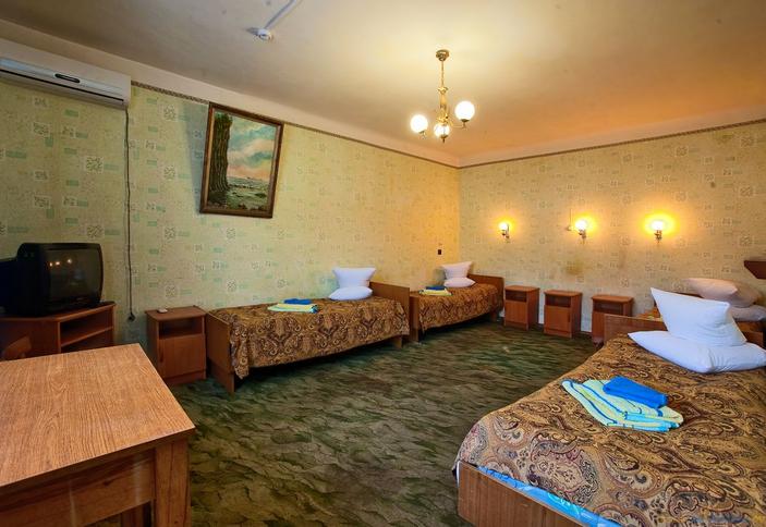 Пятиместный с удобствами № 61. Гостиница Туапсе, г. Туапсе